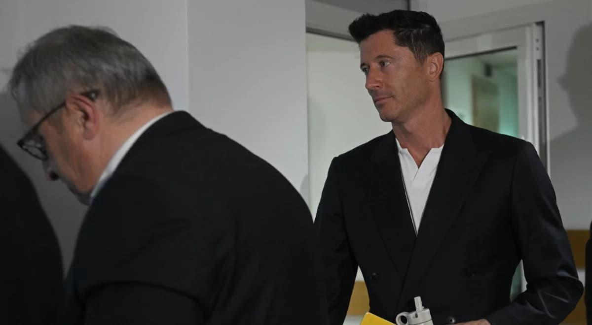 Afera z dyplomami Roberta Lewandowskiego. Ujawniono nowe fakty