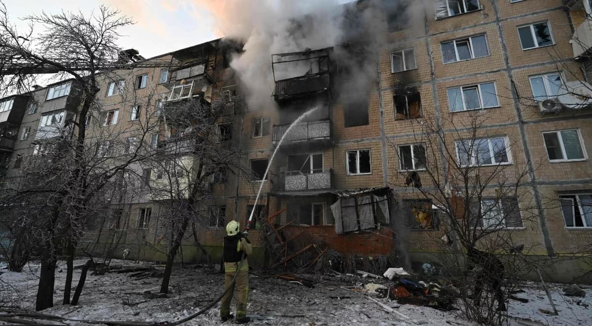 W całej Ukrainie alarm lotniczy. Rosja atakuje rakietami i dronami