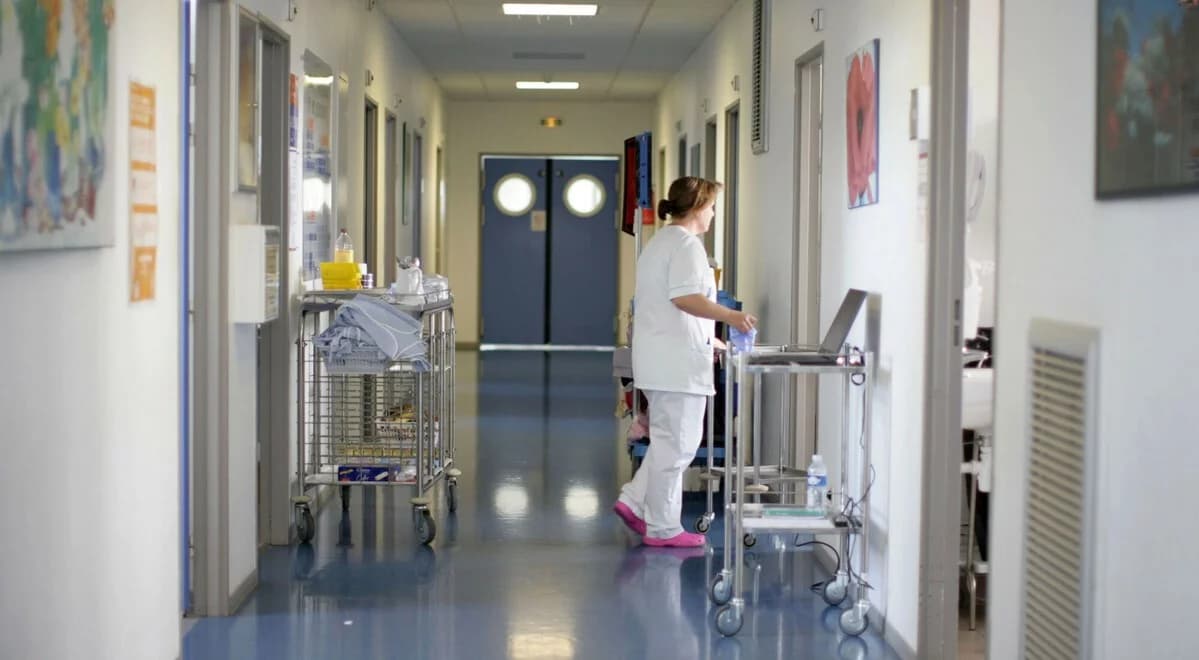 Deficyt NFZ rośnie. Ministerstwo chce wstrzymać podwyżki w służbie zdrowia