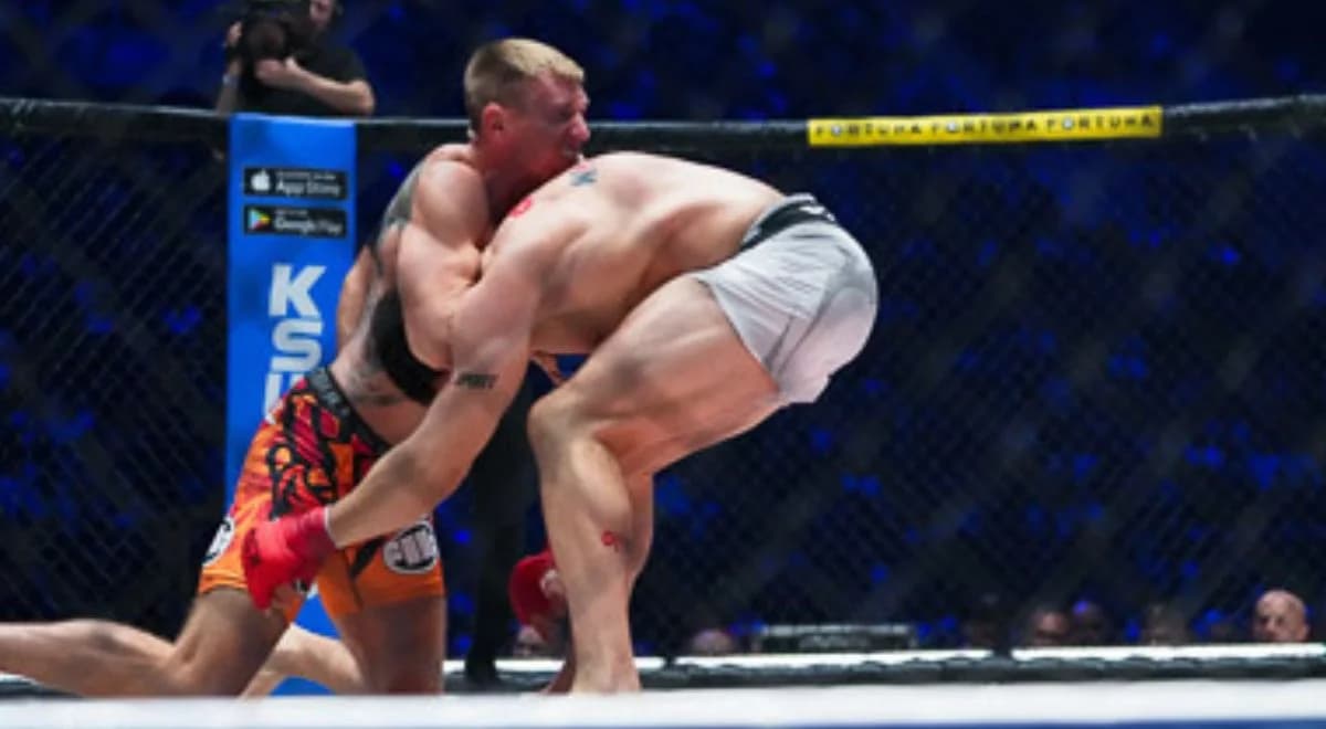 Brutalny cios kolanem zdecydował. Szybka walka Lisek vs Adam "AJ" Josef 