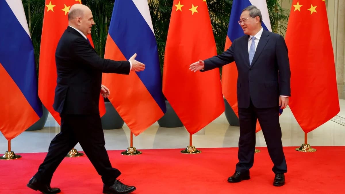 Premier Rosji na rozmowach w Chinach. "To dla Rosji żyć albo nie żyć"