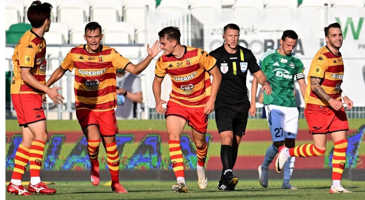 Jagiellonia - Dinamo. Gdzie obejrzeć na żywo? Transmisja meczu w TV i online 