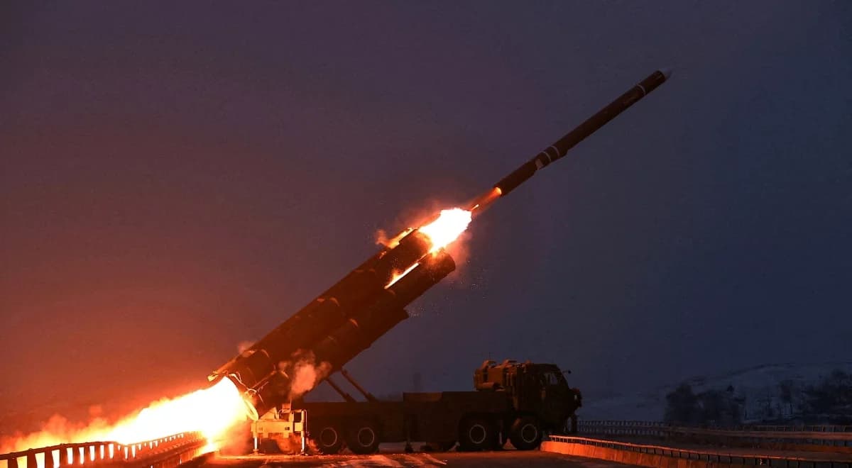 Korea Północna wystrzeliła 10 pocisków balistycznych. Alert w Tokio i w Seulu