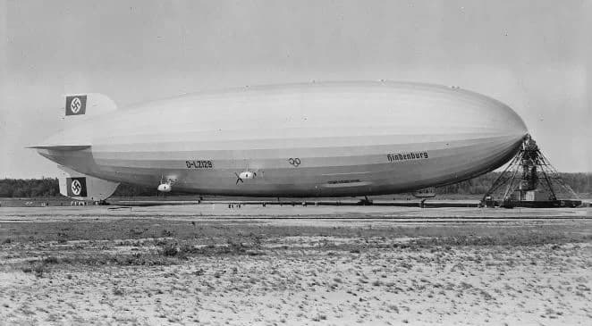 Najsłynniejsze sterowce "Graf Zeppelin" i "Hindenburg" nad Gdańskiem