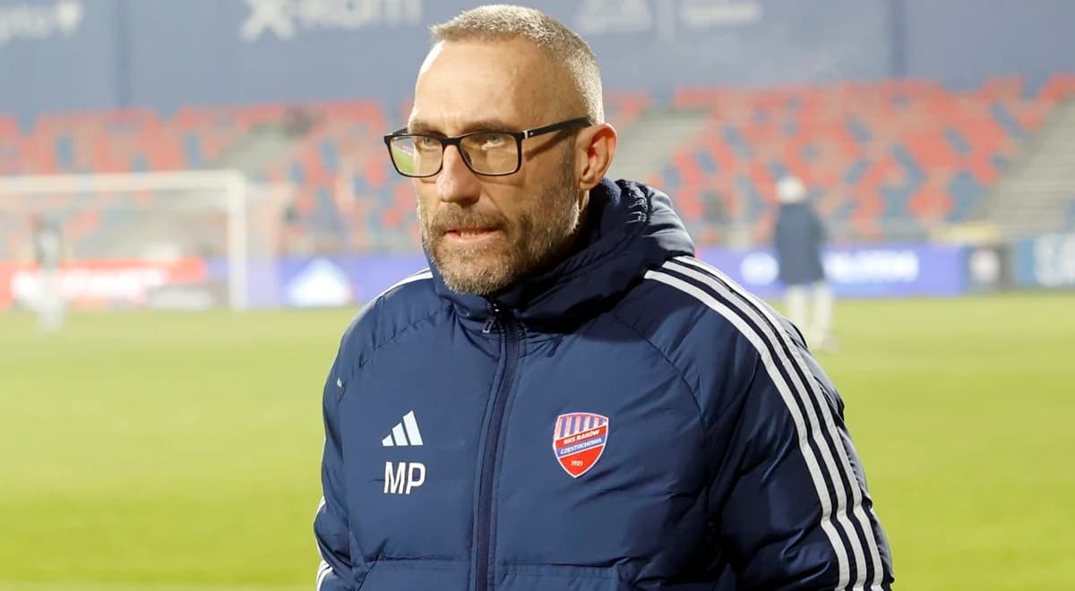 Marek Papszun dolał oliwy do ognia. "Słychać było okrzyki złości"