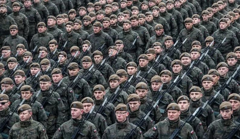 Czy Polaków za granicą obejmuje mobilizacja w przypadku wojny w Polsce?