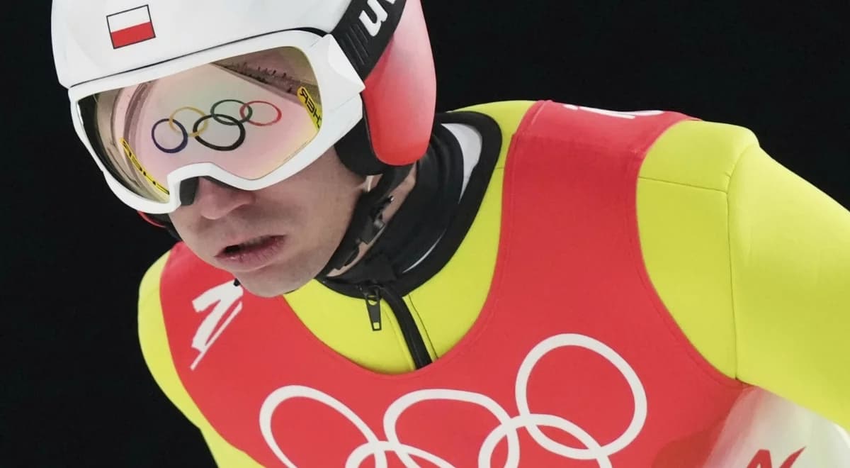 Terminarz skoków narciarskich na igrzyskach. Kiedy i o której skaczą Polacy?