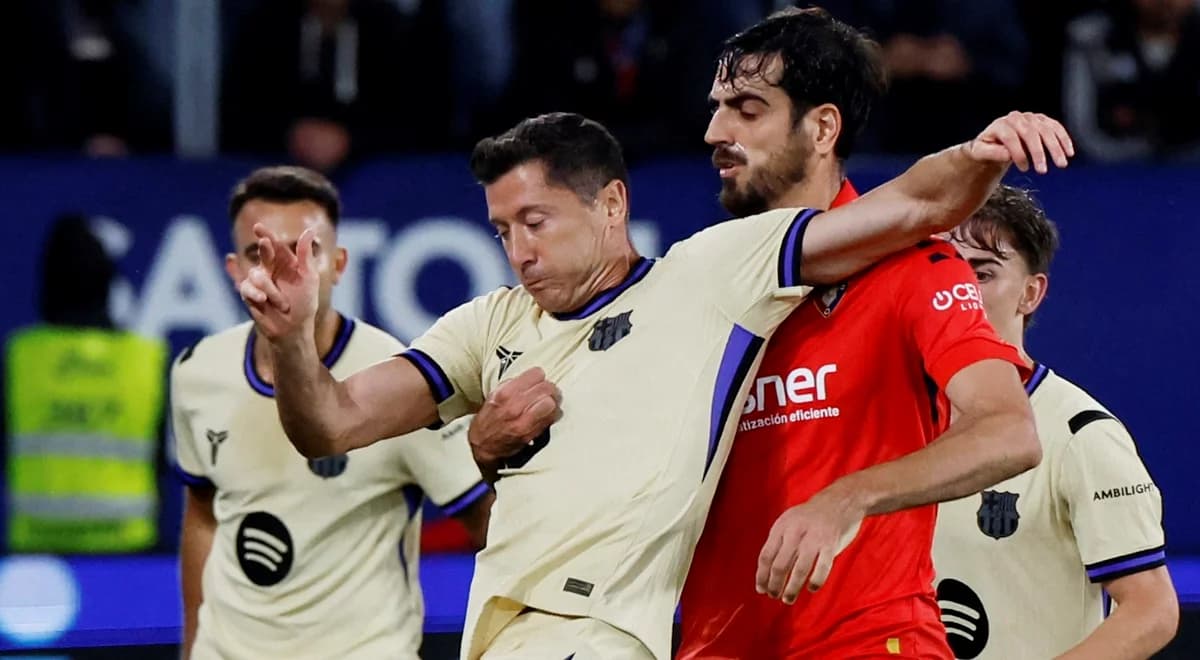 Lewandowski w podstawowym składzie na El Clasico? Czeka go "wojna"
