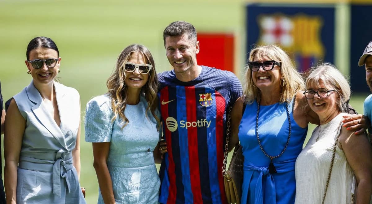 Robert Lewandowski wraca na Camp Nou. Barcelona potwierdza, jest data
