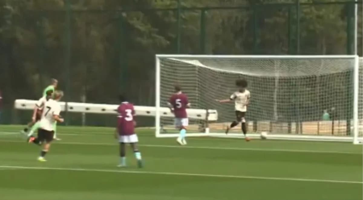 Polak z rocznika 2009 błysnął w Liverpoolu. 15-letni talent 