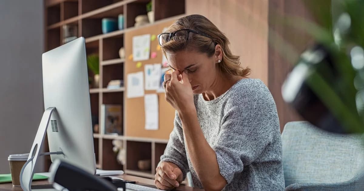 Czy pracoholizm jest zmorą Polaków? Wypalenie zawodowe dotyka wielu