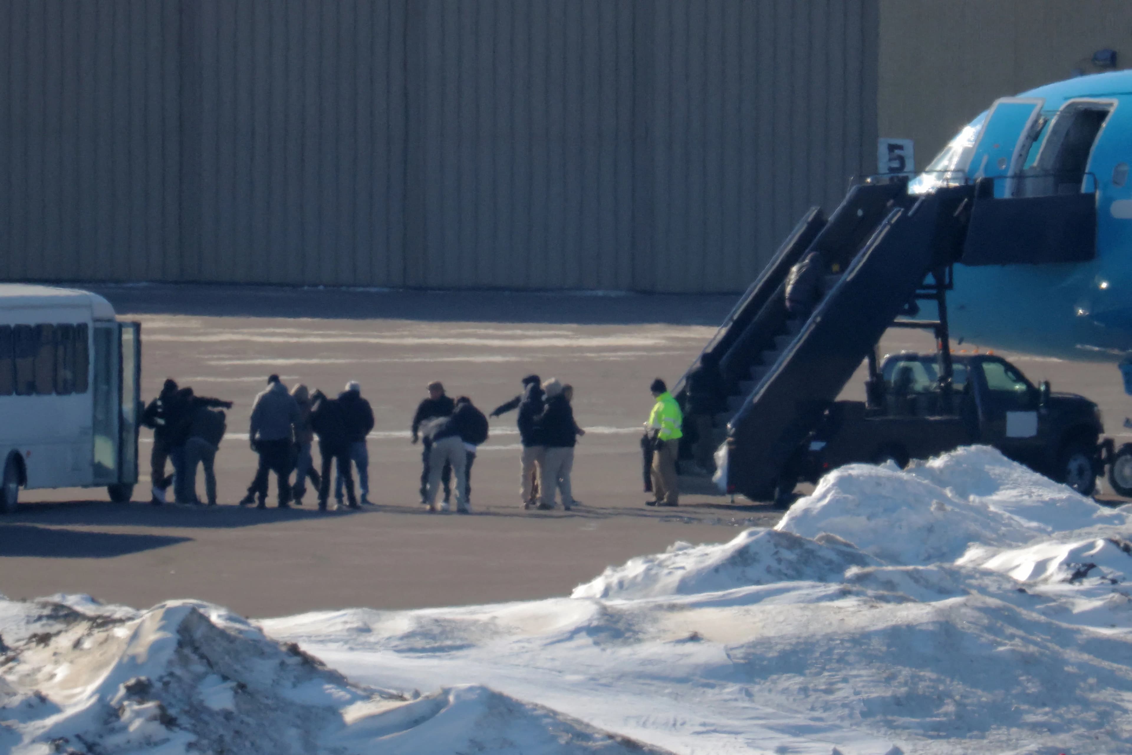 USA wydały 40 mln dolarów na deportację migrantów do krajów trzecich, głównie do Afryki