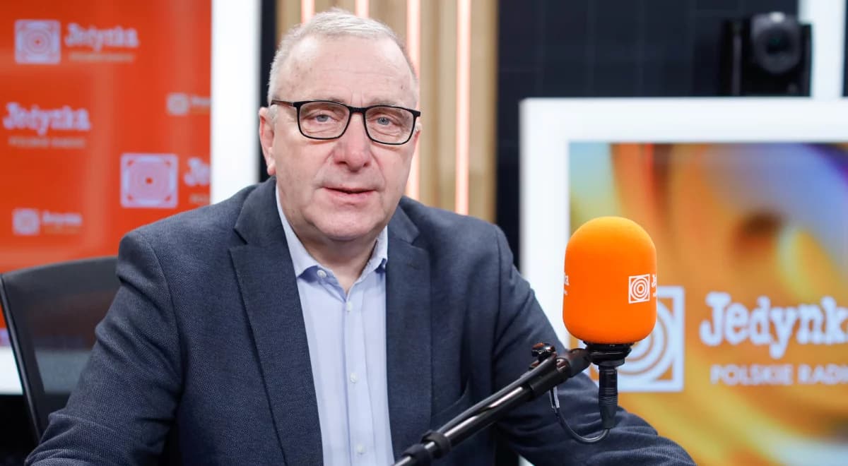 Nowy dokument w aferze Nawrockiego. Schetyna: potwierdzają się oskarżenia