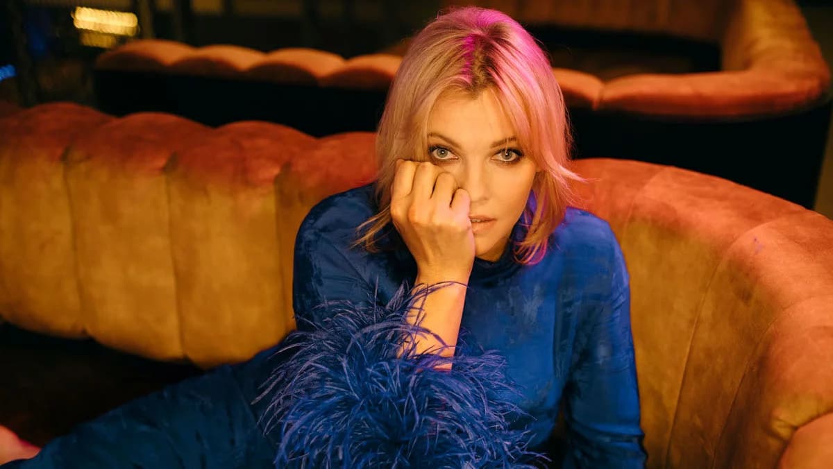 Ania Dąbrowska współprowadzącą audycję "Playlista" w Programie 1 Polskiego Radia