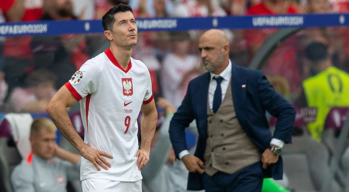 Reprezentacja w ogniu. Probierz zburzył pomnik Lewandowskiego. Sam nie zbudował niczego