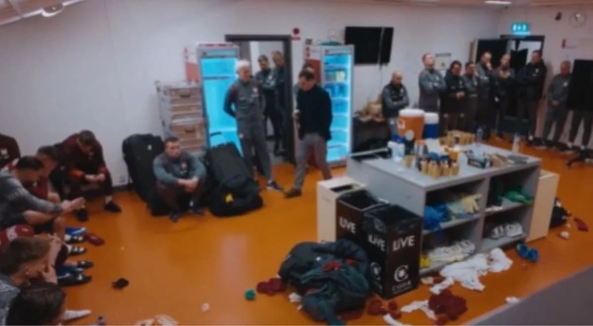 Grobowa cisza i ta przemowa. Tak wyglądała szatnia Polski po porażce ze Szwecją