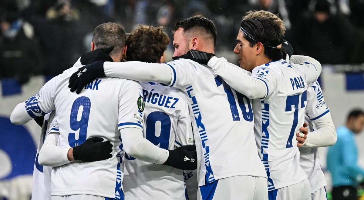 Lech Poznań - KuPS. Transmisja TV, online. Gdzie oglądać Ligę Konferencji na żywo?