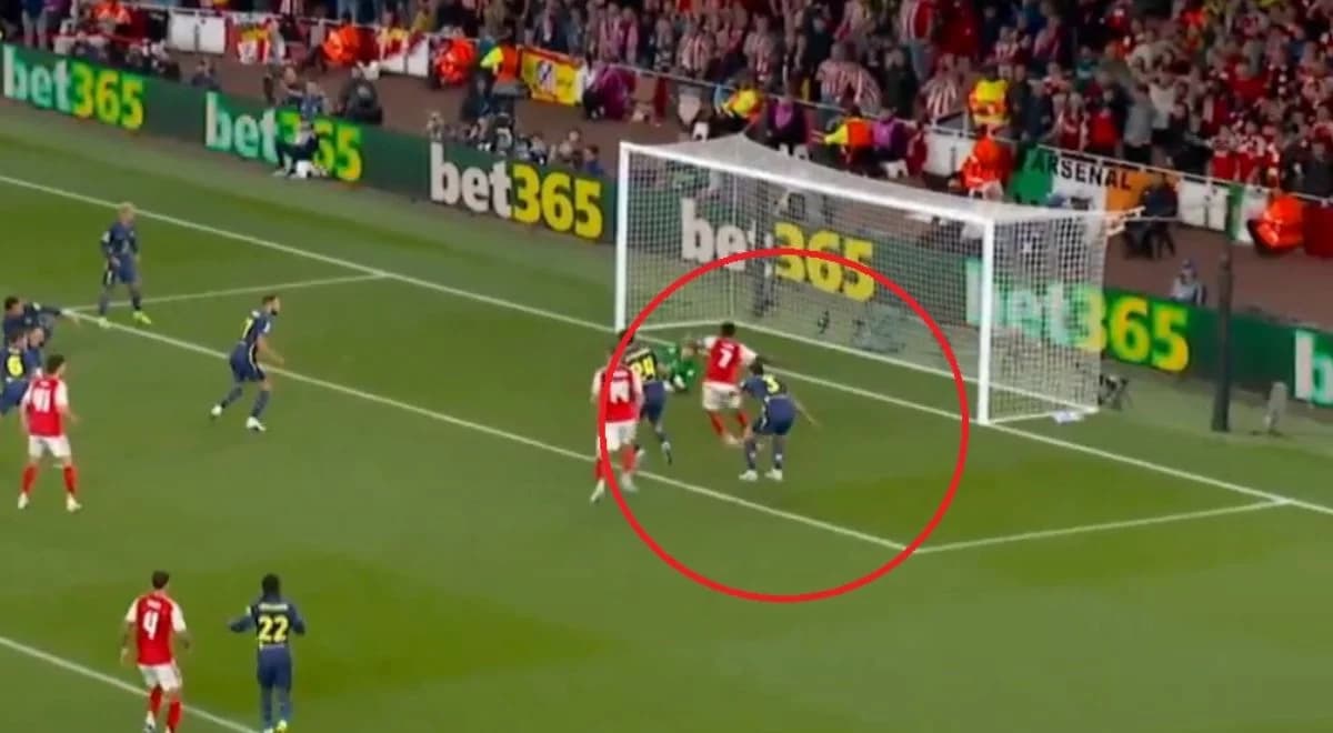 Gol z meczu Arsenal - Atletico. Zobacz wideo bramki z Ligi Mistrzów