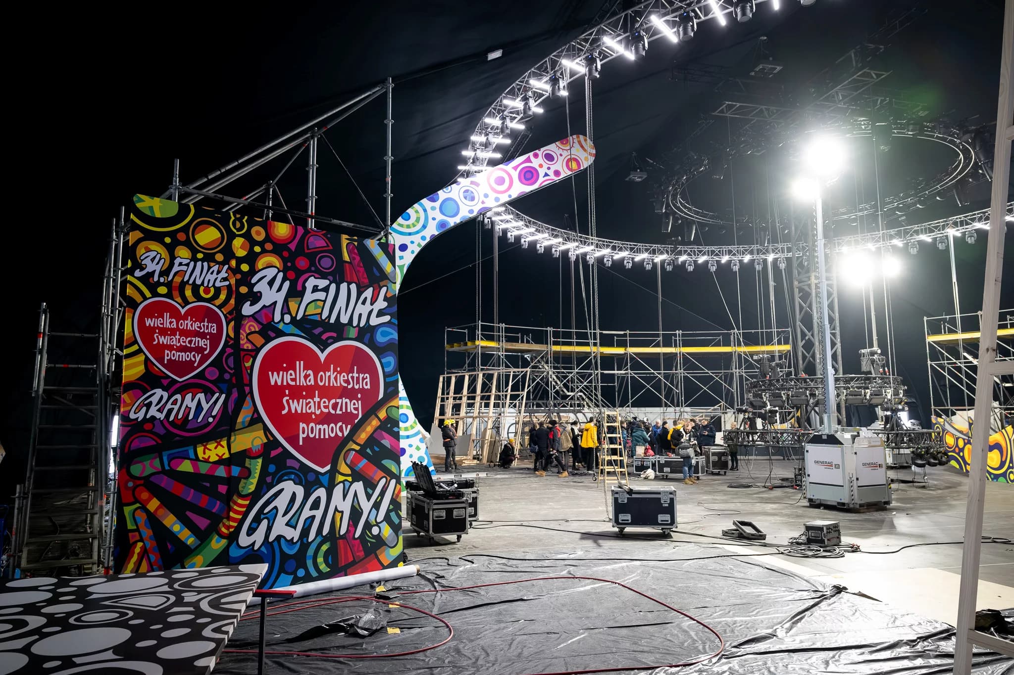 Owsiak: finał WOŚP mimo mrozu. Na błoniach PGE Narodowego trwają ostatnie przygotowania