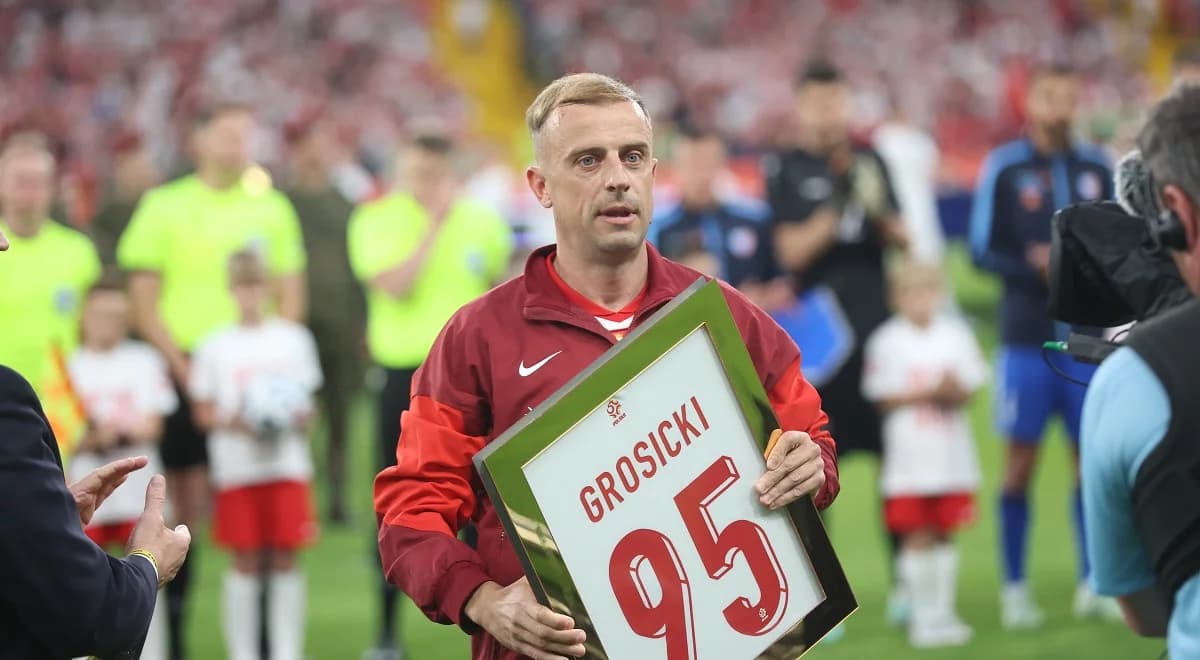 Kamil Grosicki pożegnał się z kadrą. Wzruszające chwile w Chorzowie