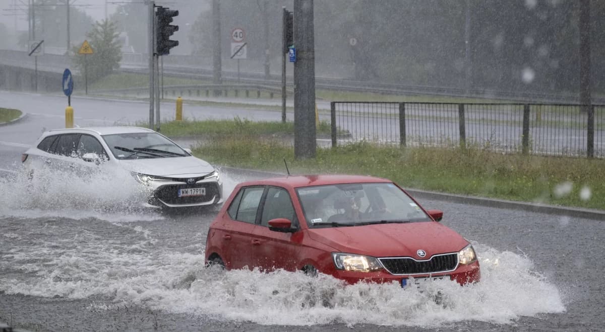 Deszczowa fala uderzy w dwa regiony. Meteorolodzy pokazali animację opadów