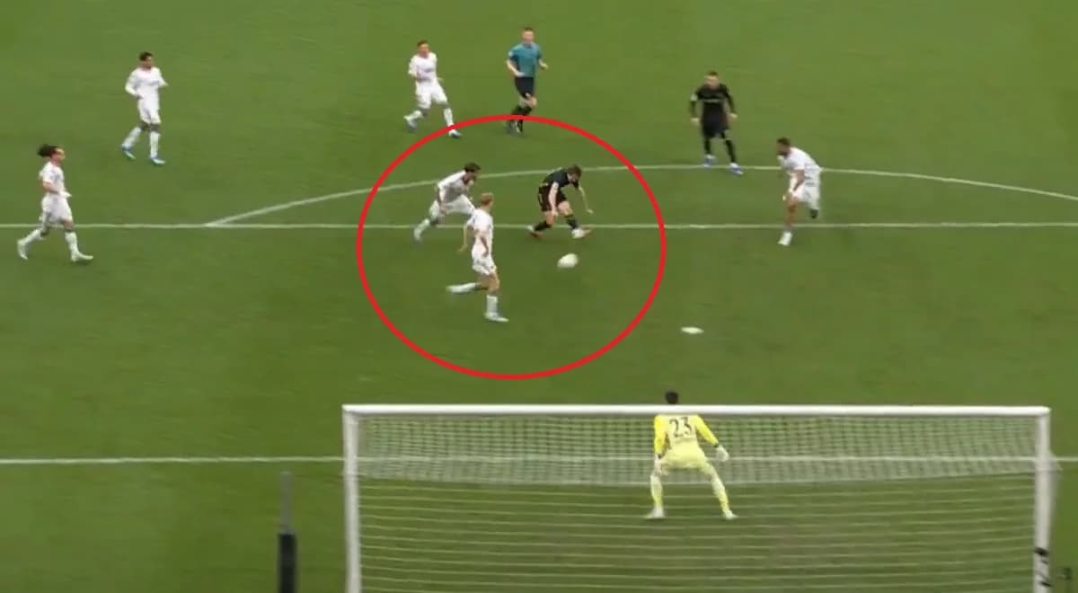 Podwójne szczęście reprezentanta Polski. Tak Kamiński trafił do siatki [WIDEO]