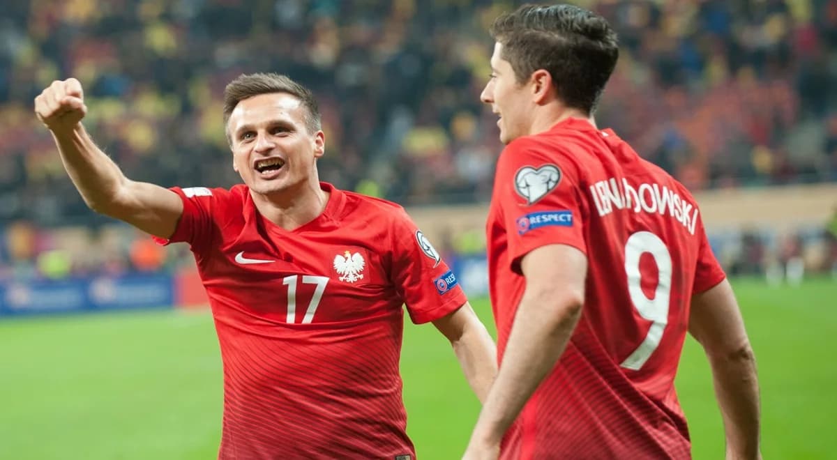 Opaska kapitańska wróci do Lewandowskiego? "Nikt nie ma prawa mu jej zabierać"
