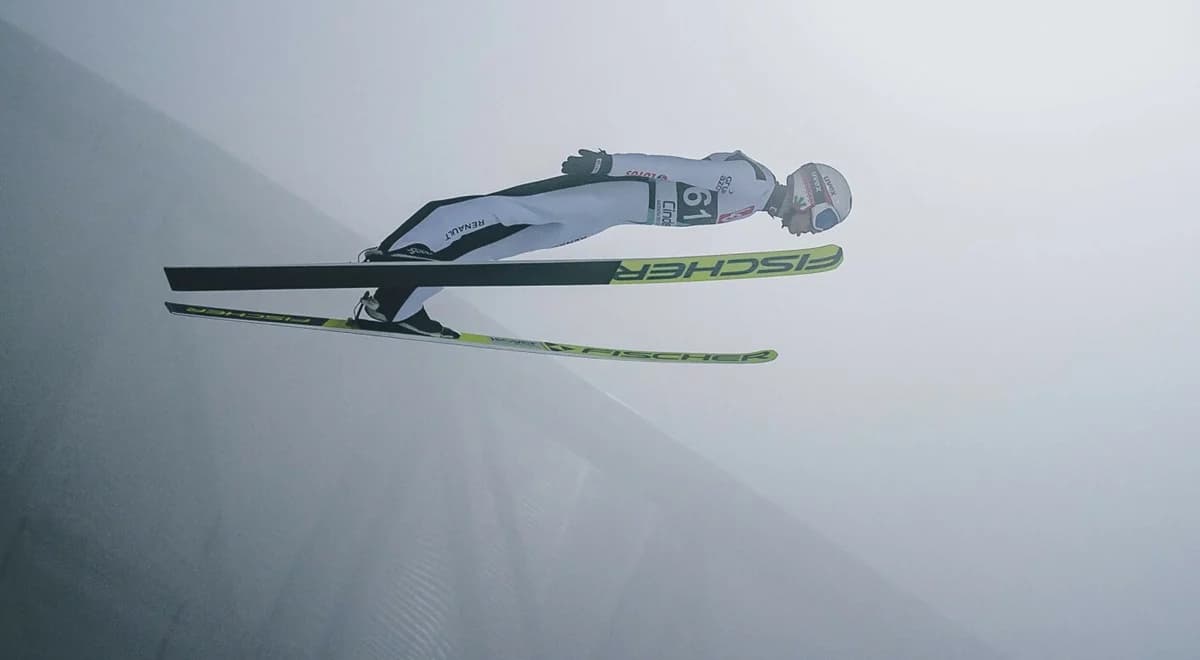 Pogodowy alarm w Oslo? Deszcz i silny wiatr panują na Holmenkollbakken