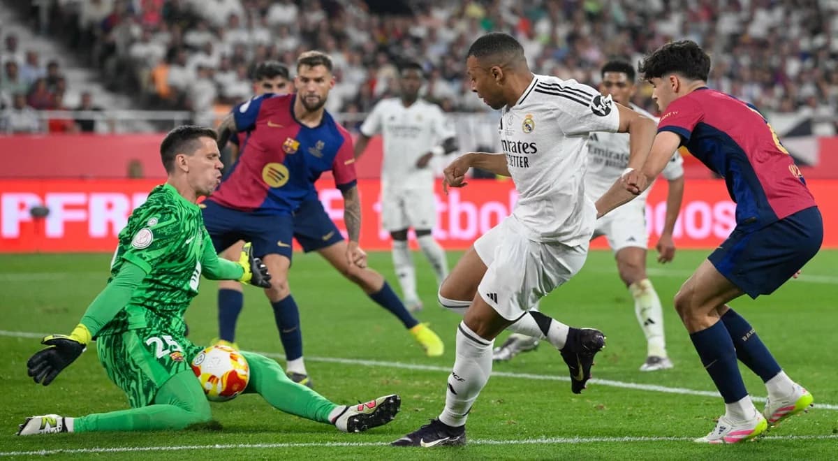 Real - Barcelona. Transmisja TV i online. Gdzie obejrzeć El Clasico?