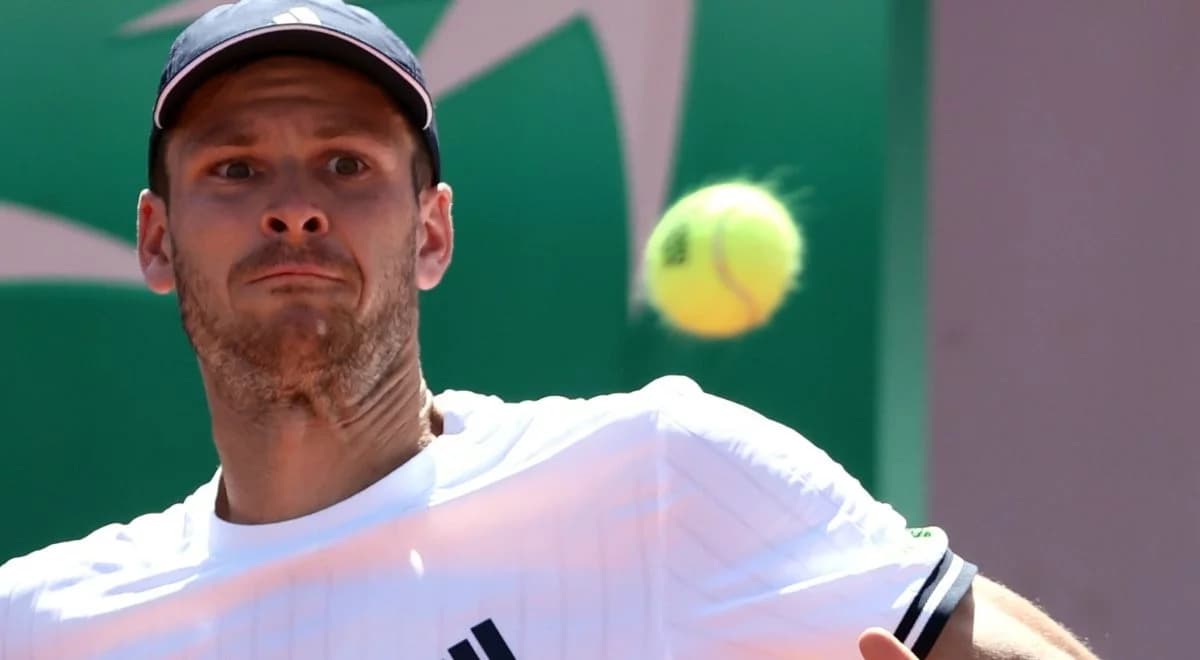 3 godziny emocji z happy endem. Hurkacz w 2. rudzie Roland Garros