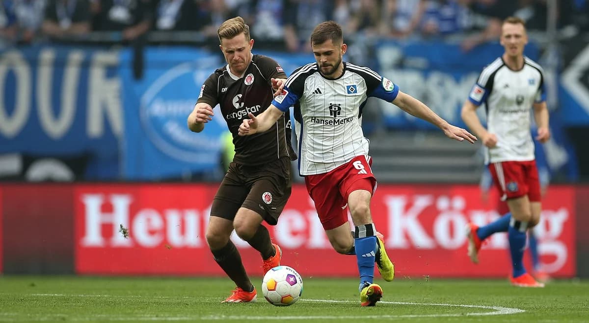 Polak awansował do Bundesligi, ale w niej nie zagra. HSV wypożyczyło Łukasza Porębę