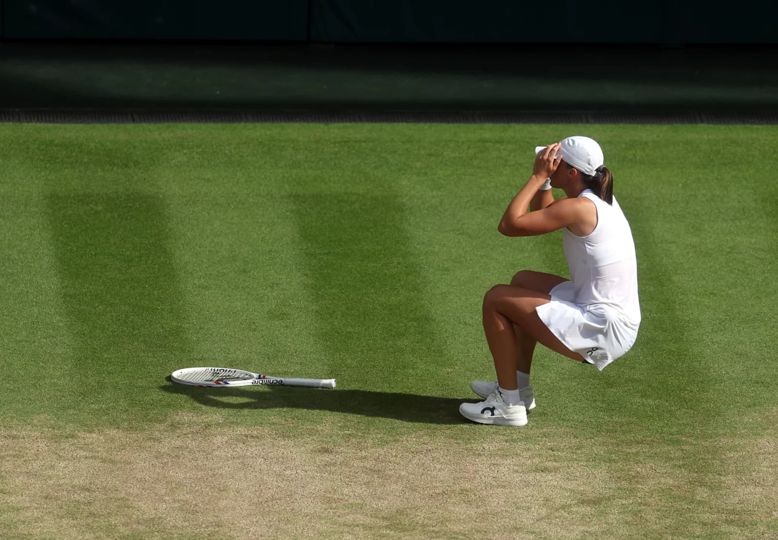 Tennis: Świątek crushes Anisimova to win maiden Wimbledon title, sixth Grand Slam crown