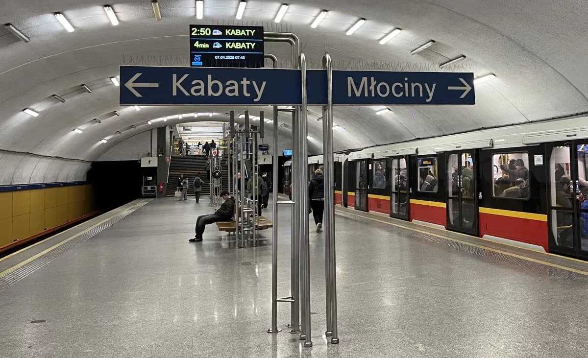 Warszawskie metro kończy 30 lat! W Trójce pytamy, czemu ma tylko dwie linie