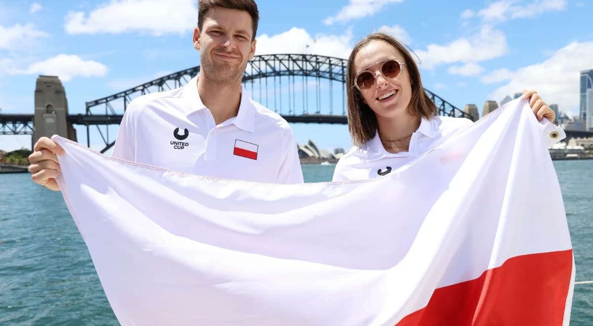 Gdzie obejrzeć mecze United Cup? Transmisja TV spotkań Świątek i Hurkacza