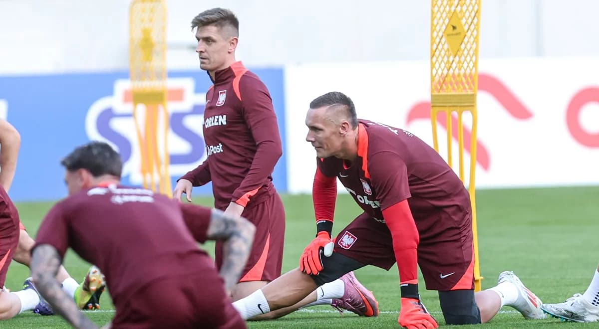 Urban skreślił dwóch piłkarzy przed Holandią. Jest spora niespodzianka