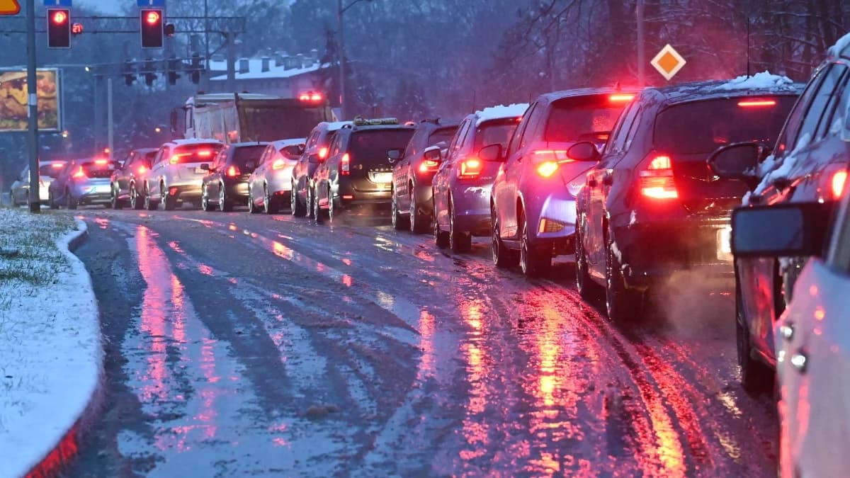 Dwie ściany alertów, drogi niczym lodowisko. Meteorolodzy: nawet -22 stopnie