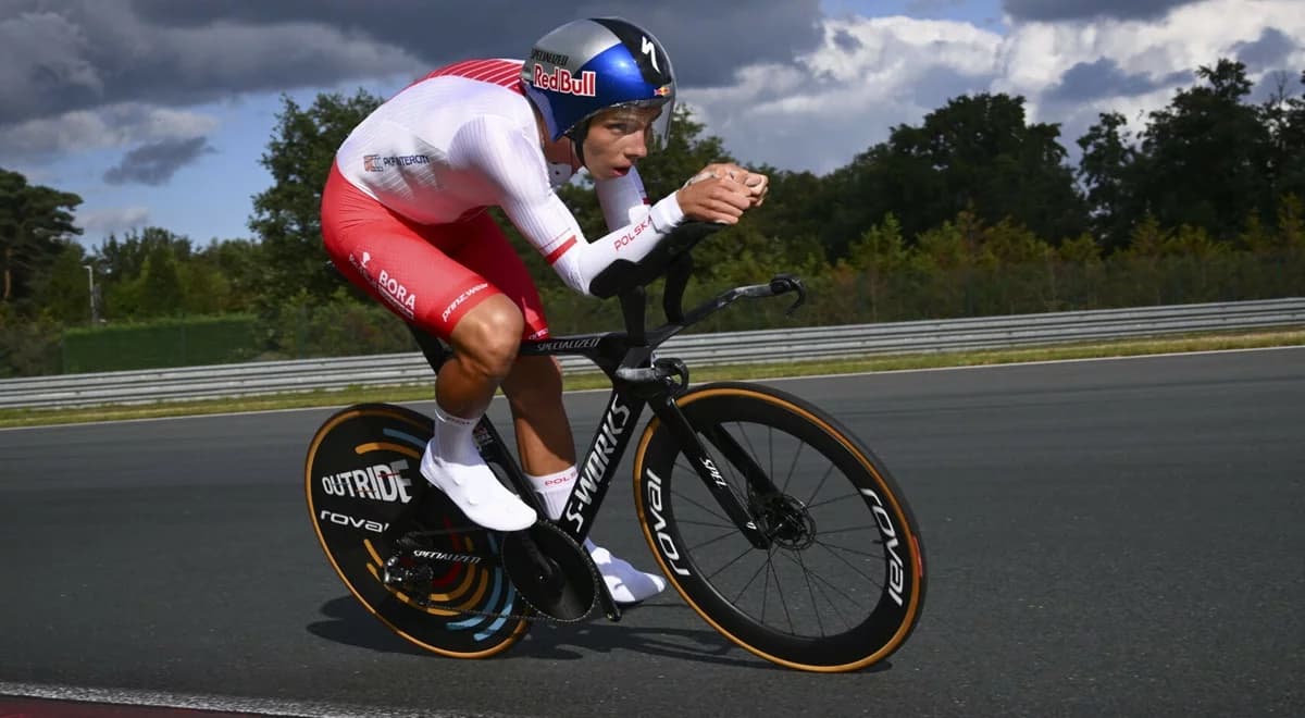 Duży transfer czołowego polskiego kolarza. Filip Maciejuk przenosi się do Hiszpanii