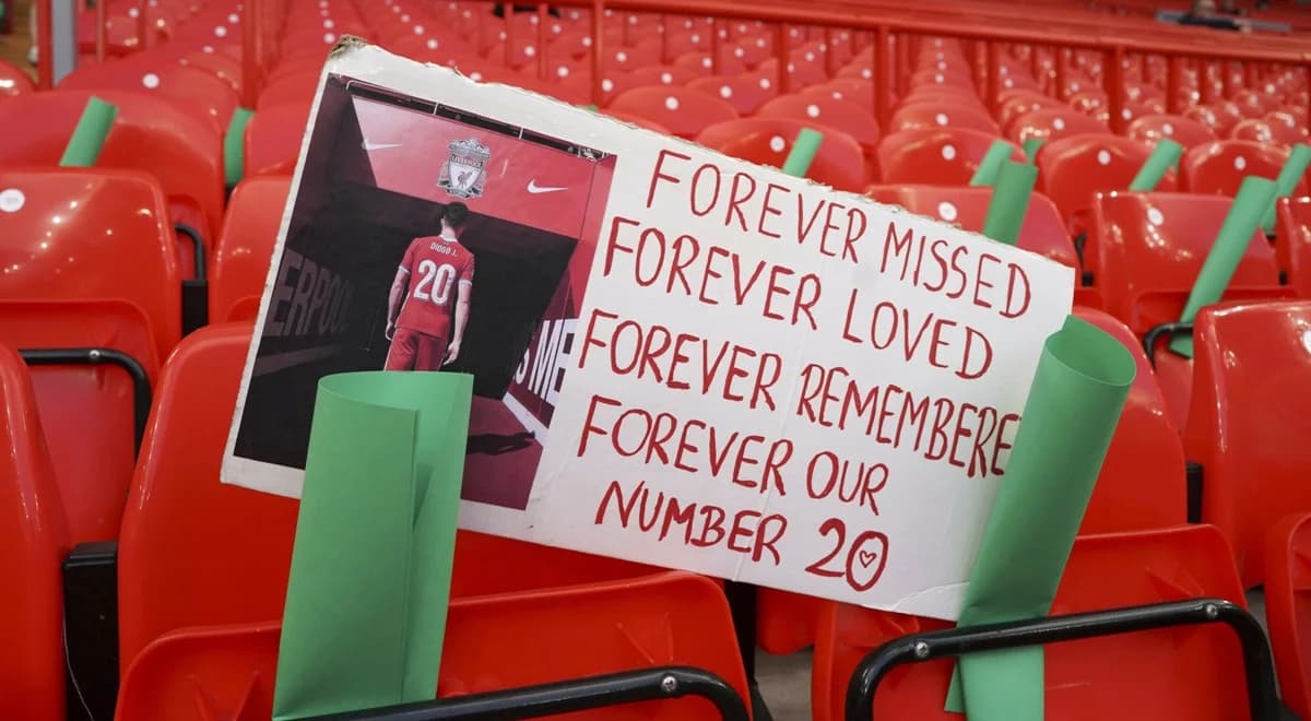 Sceny na Anfield. Kibice Liverpoolu pożegnali tragicznie zmarłego Diogo Jotę