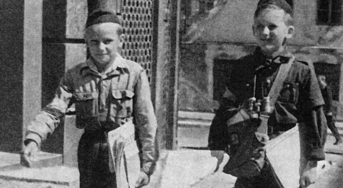 Powstanie Warszawskie. Harcerska Poczta Polowa. "Chłopcy szli w teren, niosąc wiadomości"