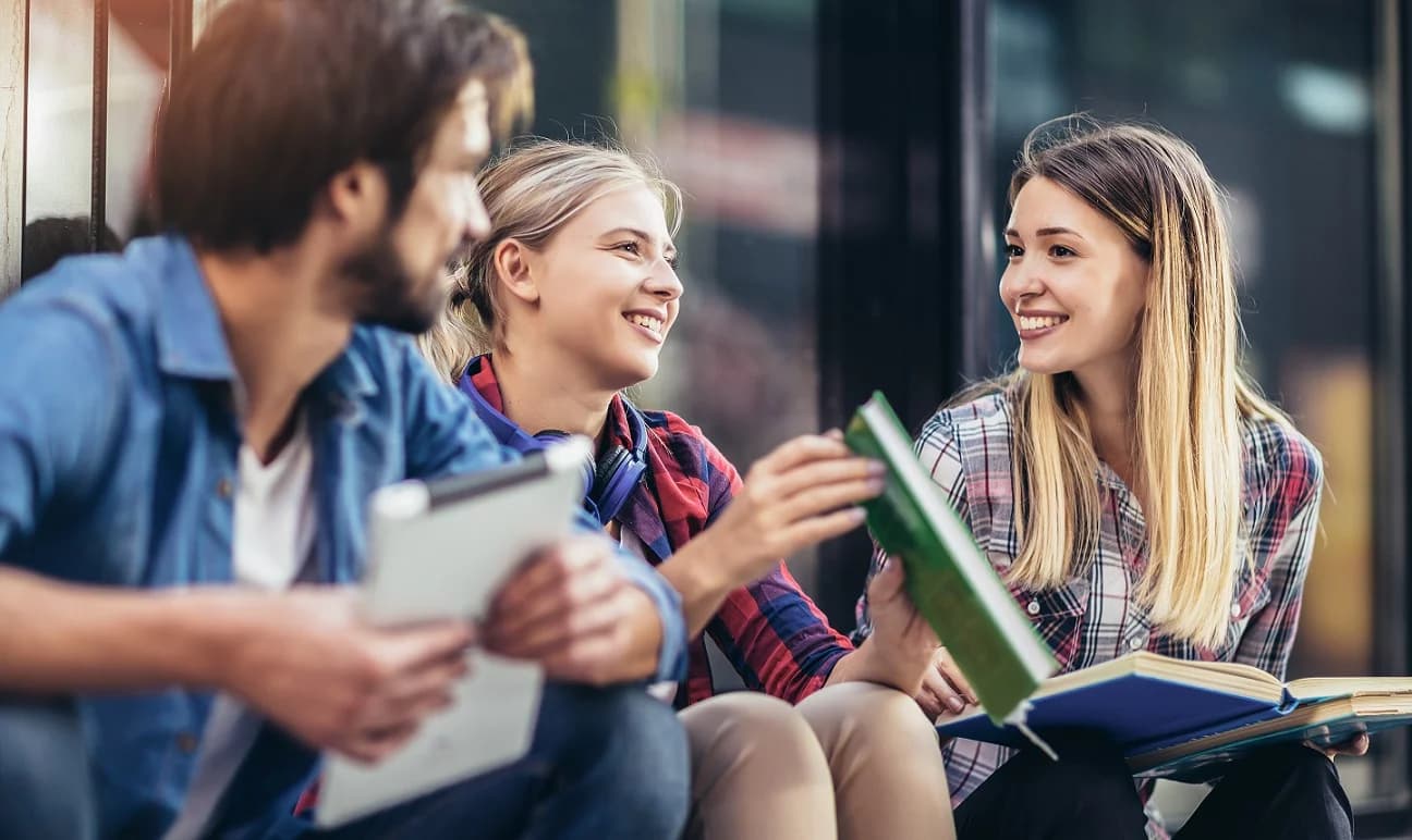 Aktywni studenci poszukiwani. Stypendium Fundacji „Pomoc Polakom na Wschodzie”