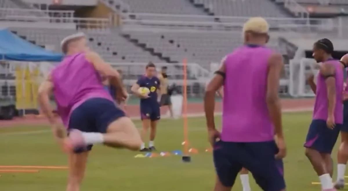 "Starcie" Lewandowskiego i Yamala na treningu Barcelony. To video jest hitem