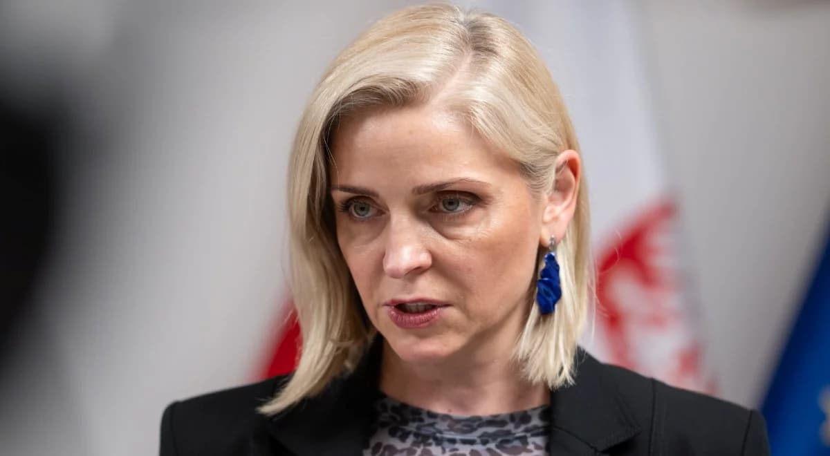 "Zaufanie traci się galopem". Mucha o Hołowni po spotkaniu u Bielana