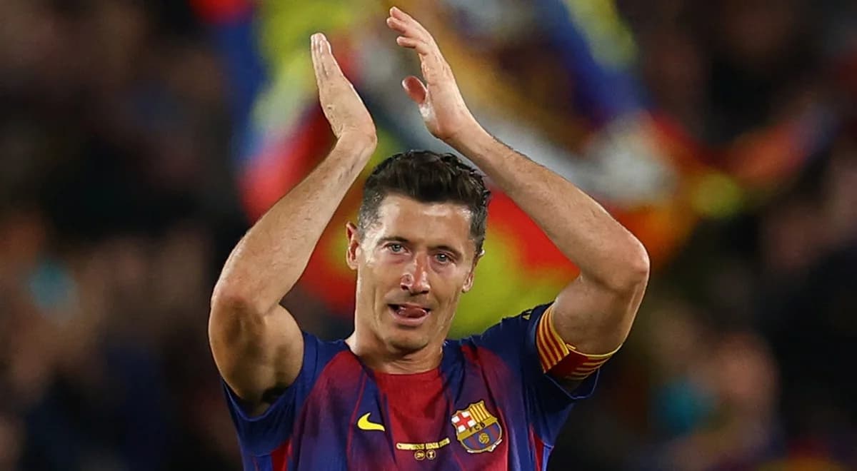Tak Hiszpanie piszą o Lewandowskim. Barcelonę czeka "taktyczna rewolucja"
