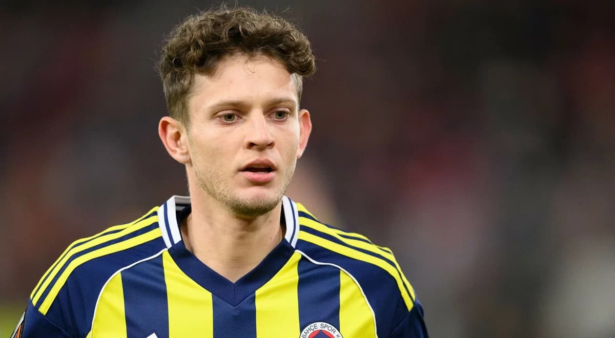 Sebastian Szymański odchodzi z Fenerbahce. Bierze pod uwagę trzy kluby