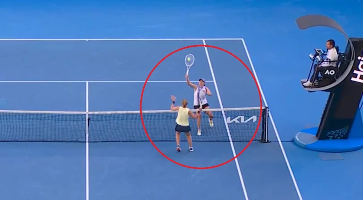 To był wyjątkowy punkt w meczu Świątek - Bouzkova. "Przedziwna akcja"