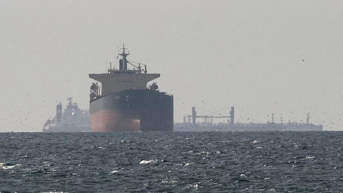 Od wybuchu wojny nikt tego nie robił. Tankowiec nagle nadał sygnał AIS