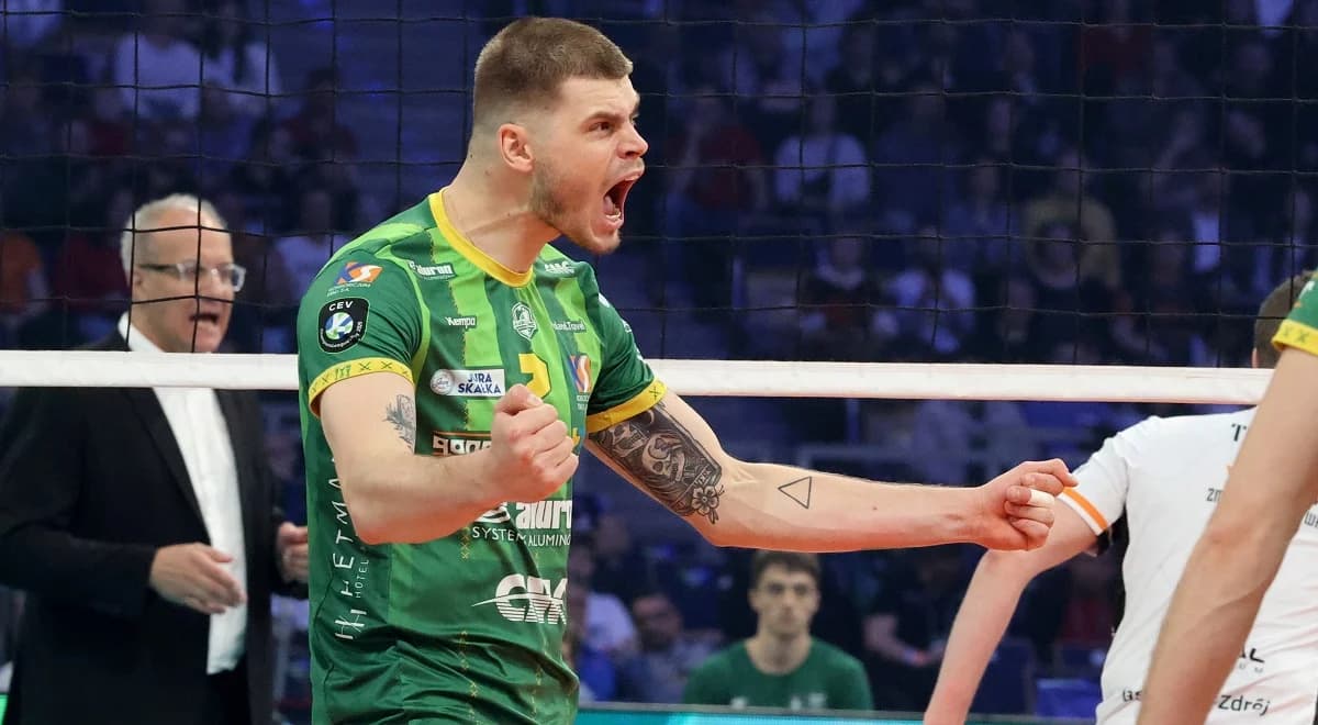 Kosmiczny mecz o finał Ligi Mistrzów. Warta lepsza w "bratobójczym" starciu