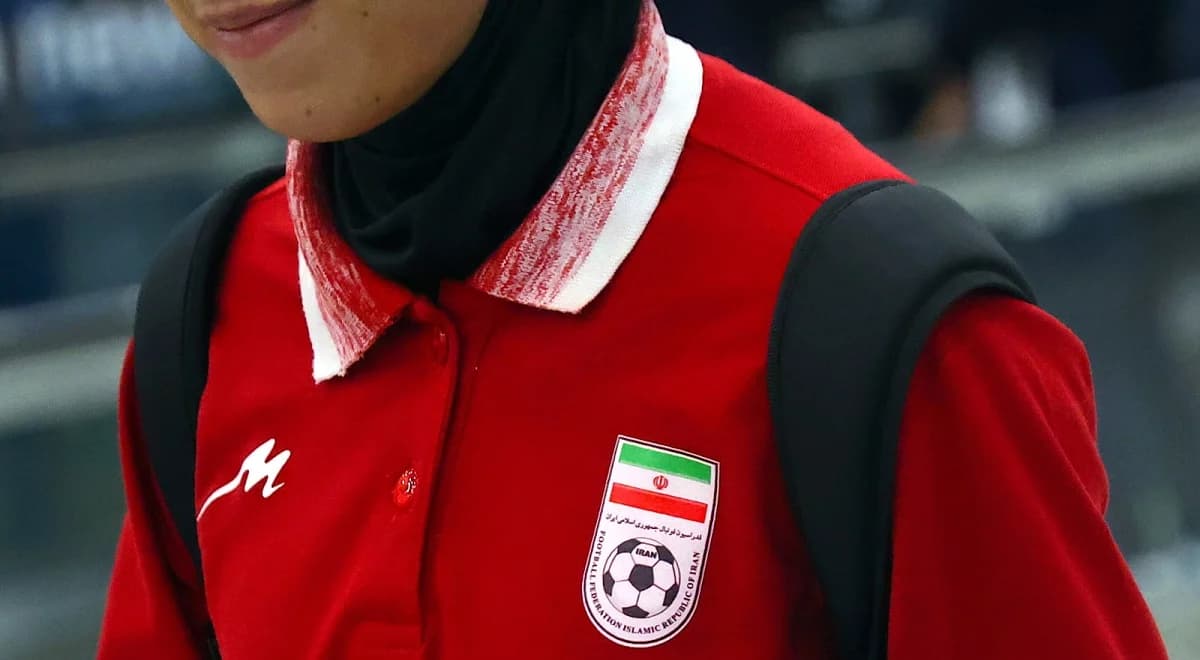 Iranian soccer players seek asylum in Australia