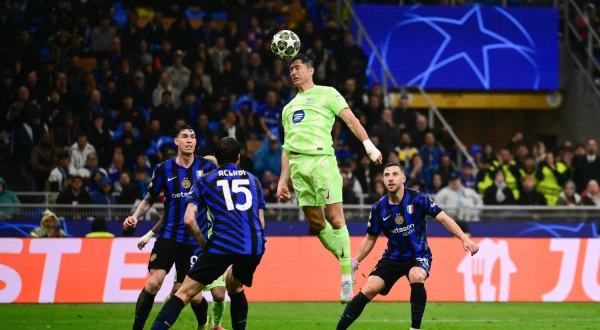 Miał na głowie piłkę meczową. Lewandowski oceniony po meczu Inter - Barcelona