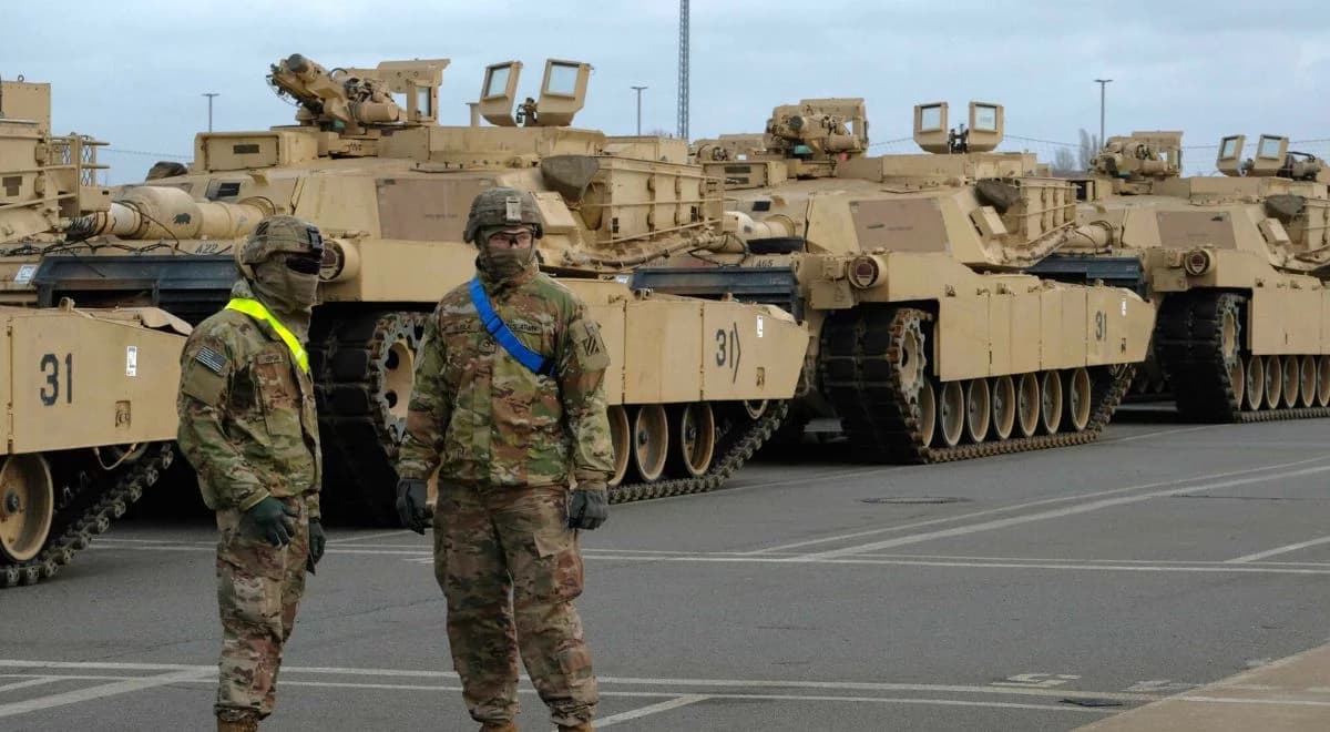 USA przemieszczają czołgi Abrams i wozy bojowe Bradley. Trump szykuje atak na Iran?